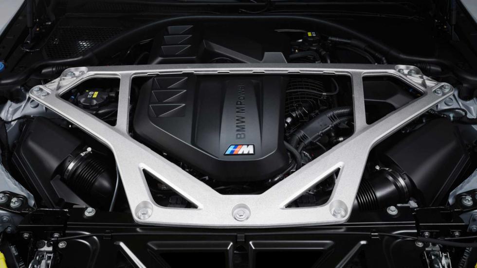 Νέα BMW M4 CSL με 550 άλογα 
